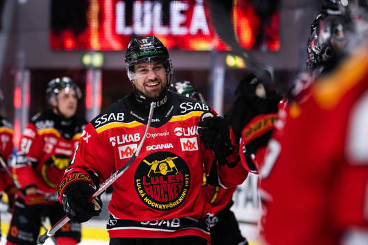 Luleås Niklas Olausson jublar