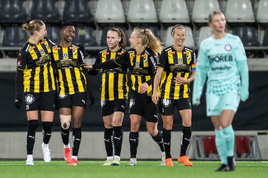 Häckens Dilja Zomers, Aisha Masaka, Dora Zeller, Molly