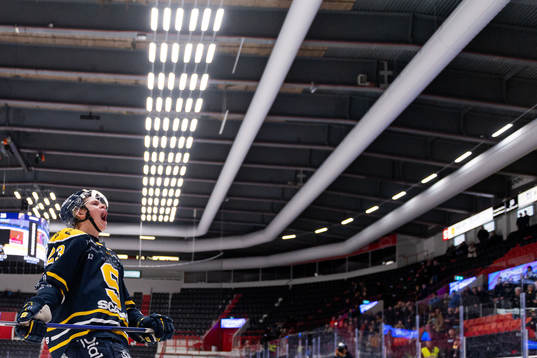 Södertäljes Albert Sjöberg jublar