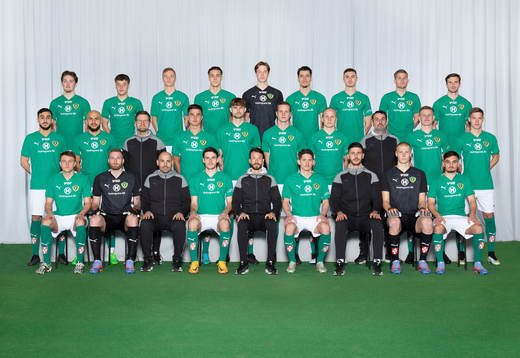  Erik Johansson, August Karlin, Olle Almström, Adam Ben Lamin, David Celic, Flamur Dzelili, Marko Nikolic, Anton Thorsson, Jesper Manns. Mittenledet från vänster: Marwan Baze, Pashang Abdulla, Performance Manager John Ahlström, Filip Møller Delaveris, Albin Bjurnemark, Alexander Berntsson, Henrik Löfkvist Jacobsson, Målvaktstränare Konstantinos Paganias, Arvid Eriksson, Taylor Silverholt. Sittande från vänster: Daniel Strandsäter, Alexander Nilsson, Assisterande tränare Óscar García Rodrígues, Samuel Adrian, Huvudtränare Andrés García, Robin Book, Caique Müller, Alexander Eriksson, Emirhan Gecer.