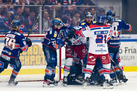 Bråk mellan Oskarshamns Emil Lilleberg och Växjös Glenn