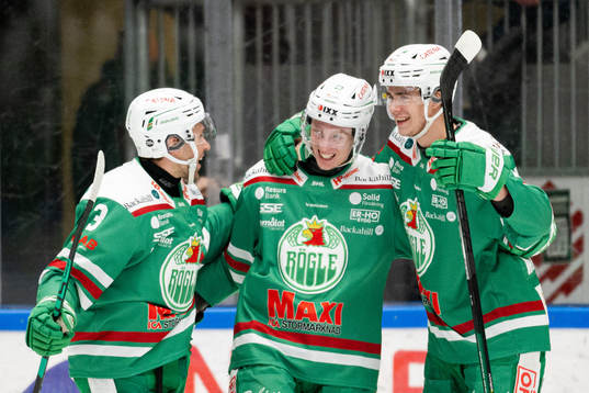 Rögles Oliver Tärnström jublar