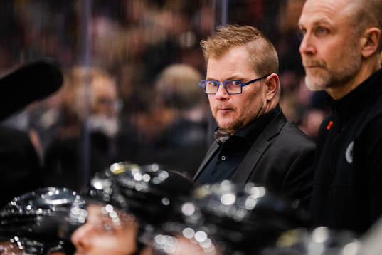 Brynäs assisterande tränare Ari-Pekka Pajuluoma