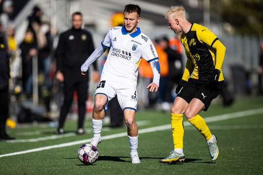 Sirius Melker Heier och Mjällbys Otto Rosengren