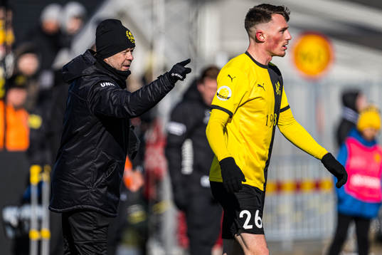 Mjällbys tränare Anders Torstensson och Noah Persson