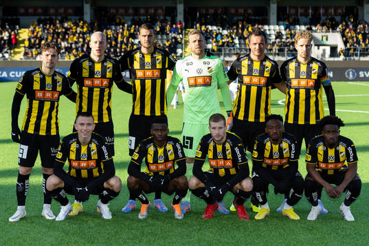 Häckens startelva uppe fr.v. Lars Olden Larsen, Valgeir