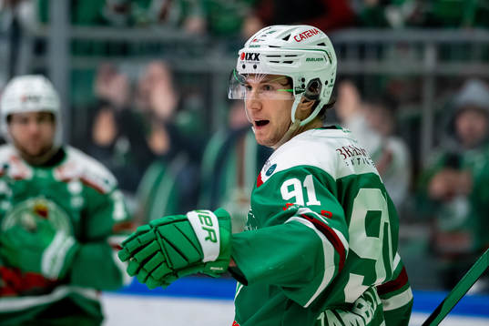 Rögles Adam Tambellini  jublar