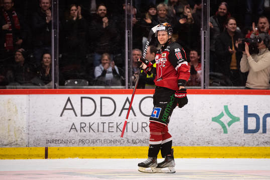 Örebros Rodrigo Abols jublar