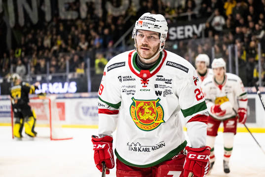 Moras Johan Persson jublar