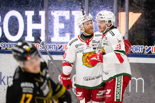 Moras Daniel Ljunggren och Johan Persson jublar