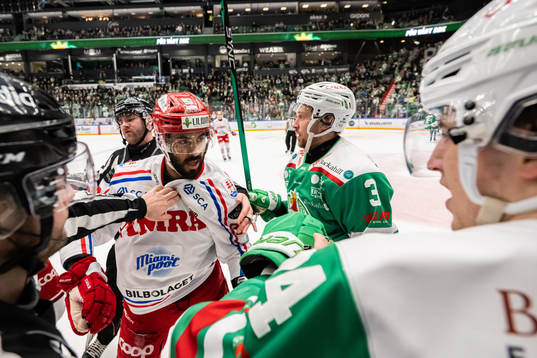 Timrås Jeremy Boyce-Rotevall i bråk med Rögles Marco