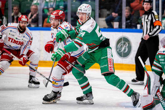 Timrås Magnus Pääjärvi  och Rögles William Wallinder