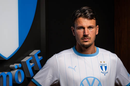 Malmö FF presenterar Stefano Vecchia som ny spelare