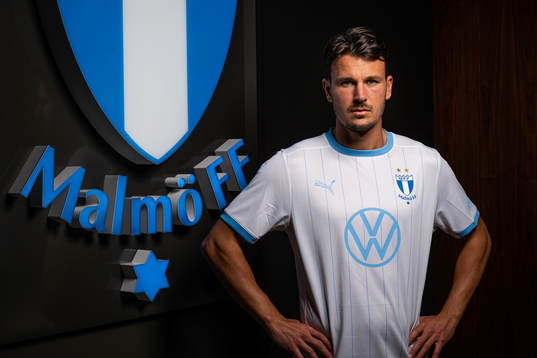 Malmö FF presenterar Stefano Vecchia som ny spelare