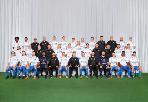  Frank Junior Agyei, Wenderson Oliveira do Nascimento, Abdulkader Awama (hjälptränare), Enes Ahmetovic (sportchef), Nils Wallenberg, Albin Lohikangas, Jesper Dickman, Marco Bustos, William Kenndal, Sreten Kenic (hjälptränare), Evgueni Kouznetsov (laganknuten), Albion Ademi, Victor Bergh. Mittenledet från vänster: Evaldo Netinho, Felix Wennergrund, Oskar Hjelm (massör), Anes Mravac (assisterande tränare), Victor Larsson, Gustav Engvall, Hampus Näsström, Kenan Bilalovic, Philip Andersson (fysio / rehab), Adem Bukaric (lagledare), Edvin Becirovic, Ajdin Zeljkovic. Sittande från vänster: Pontus Kindberg, Johan Kenneryd, Victor Eriksson, Jonathan Rasheed, Dusan Babic (målvaktstränare), Oscar Johansson, Kim Hellberg (huvudtränare), Freddy Winsth, David Selini (assisterande tränare), Pilip Vaitsiakhovich, Charlie Vindehall, Bernardo de Vilar, Emin Grozdanic.
