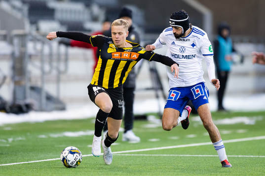 Häckens Tomas Olai Totland och IFK Norrköpings Kristoffer Khazeni