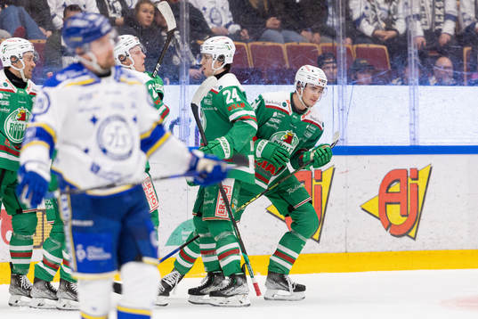 Rögles William Wallinder jublar