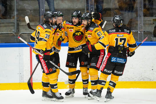 Luleås Jonathan Andersson jublar