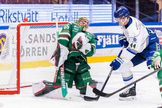 Leksands Carter Ashton oroar mot Rögles målvakt