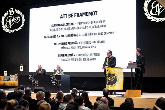 ordförande Sune Lundqvist avslutar mötet med information om det som händer närmsta tiden