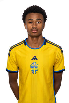 Jonah kusi asare i P16-landslaget poserar för porträtt den 14 mars 2023 i Stockholm. 