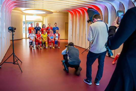  Alise Tvilde Evensen of Åsane, Stine Ballisager Pedersen of Vålerenga, Miljana Ivanović of Arna-Bjørnar, Sarah Suphellen of Røa and Melissa Bjånesøy of Stabæk. Front left: Mali Lilleås Næss of Rosenborg, Cecilie Redisch Kvamme of Brann, Emilie Woldvik of LSK Kvinner, Hanna Dahl of Avaldsnes and Emilie Raaum Closs of Lyn.