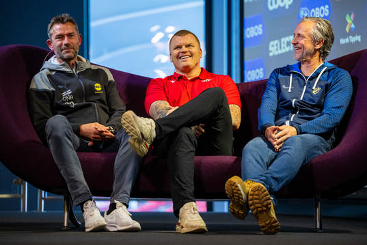 André Bergdølmo of LSK Kvinner, John Arne Riise of Avaldsnes and Petter Belsvik of Stabæk