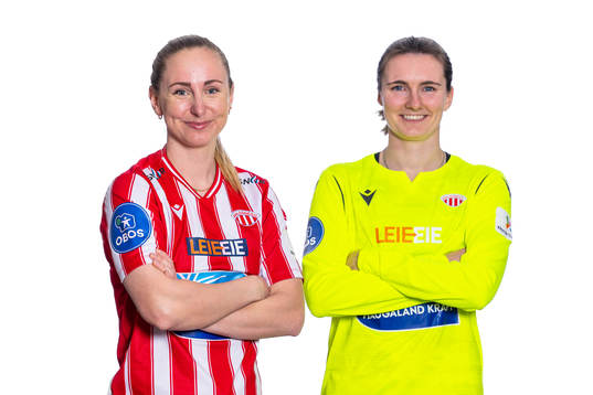 Hanna Dahl and goalkeeper Siri Ervik of Avaldsnes pose for a portrait
