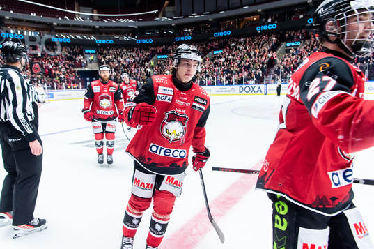 Malmö Redhawks Lukas Wernblom jublar