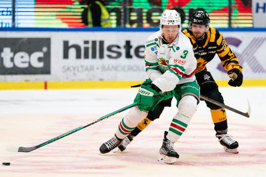 Rögles Michael Kapla och Skellefteå AIKs Tom Kuhnhackl