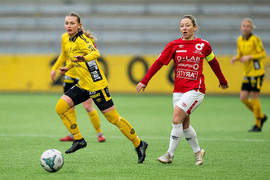 Elfsborgs Elin Johansson och Degerfors Jessica Axelsson