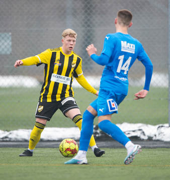 IFK Hässleholms Wictor Willseus i träningsmatchen mellan  IFK Hässleholm och Älmhults IF i Hässleholm 18 mars 2023.