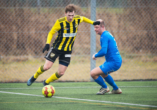 IFK Hässleholms Edvin Nilsson i träningsmatchen mellan  IFK Hässleholm och Älmhults IF i Hässleholm 18 mars 2023.