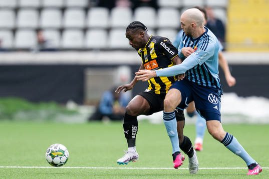 Häckens Ibrahim Sadiq och Djurgårdens Marcus Danielson