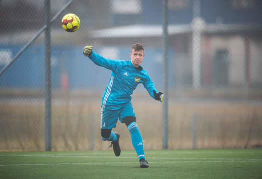  IFK Hässleholms  Alve Lind utkast i matchen i DM för pojkar U17 mellan  IFK Hässleholm och Klippans Förenade FF i Hässleholm 19 mars 2023.