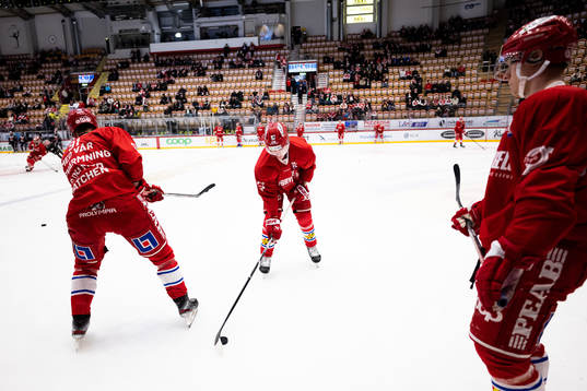 Timrås Jakob Stenqvist värmer upp