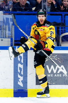 Luleås Brendan Shinnimin jublar