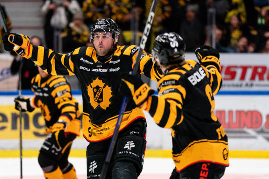 Skellefteå AIKs Joakim Lindström jublar