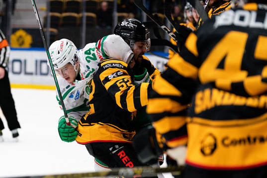 Rögles Marco Kasper och Skellefteå AIKs Arvid Lundberg