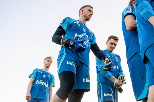 Ola Brynhildsen, goalkeeper Egil Selvik and goalkeeper