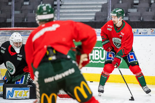 Målvakt Frederik Dichow och Patrik Carlsson