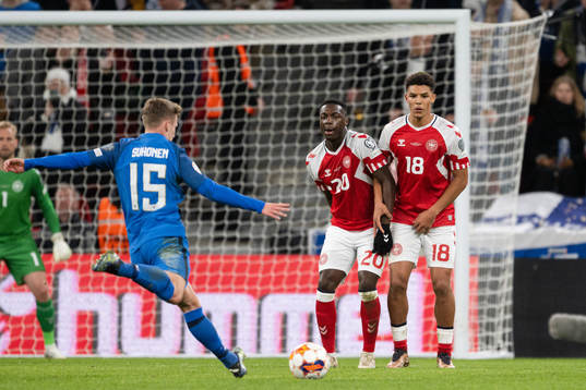 Anssi Suhonen of Finland against Mohamed Daramy and Alexander Bah of Denmark