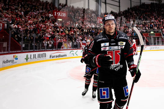 Örebros Rodrigo Abols jublar