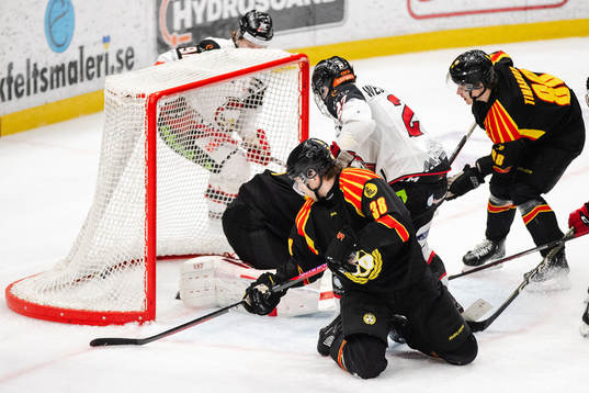 Malmö Redhawks Ponthus Westerholm gör 0-1 bakom Brynäs