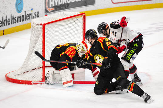 Malmö Redhawks Ponthus Westerholm gör 0-1 bakom Brynäs