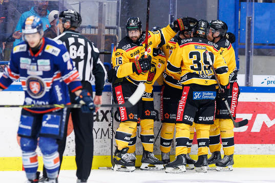 Luleås Niklas Olausson jublar