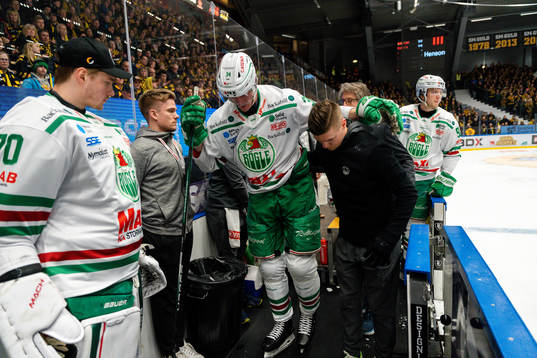 Rögles Adam Edström skadade sig