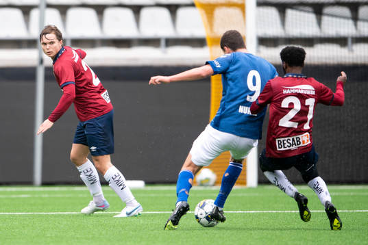 Örgrytes Linus Tagesson , KFUMs Johannes Nunez  och