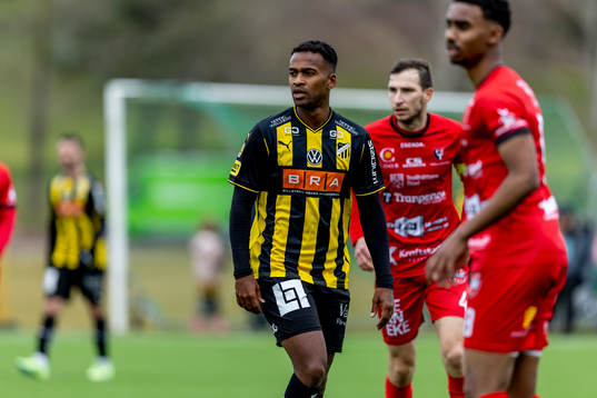 Häckens Ola Kamara och Trollhättans Alen Kasumovic