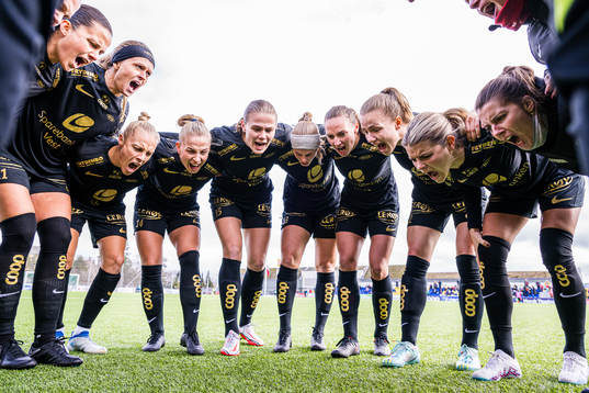 Amanda Paige Frisbie, Alyssa Mae Walker, Tameka Yallop, Rikke Bogetveit Nygard, Marthine Østenstad, Nora Eide Lie, Marit Bratberg Lund, Sara Jane Ritter, Andrine Stolsmo Hegerberg and Cecilie Redisch Kvamme of Brann ahead of the Toppserien football match between Lyn and Brann on March 25, 2023 in Oslo.